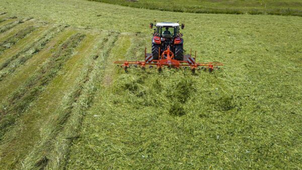 KUHN GF 102 - aanbouw schudder voor kleinere bedrijven