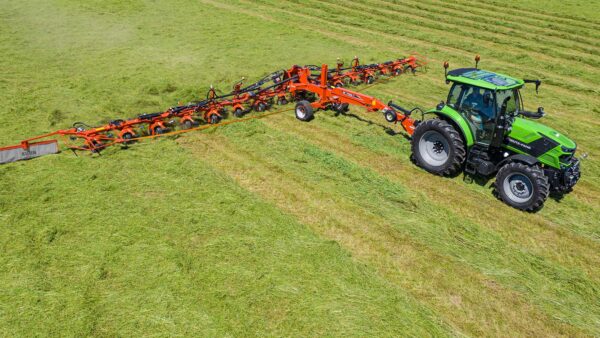 KUHN GF 15003 T / 17003 T - getrokken schudder met grote werkbreedte