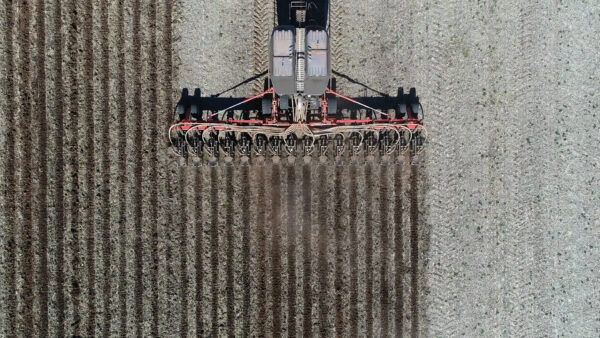 KUHN GLADIATOR 1210 - getrokken strip-till systeem