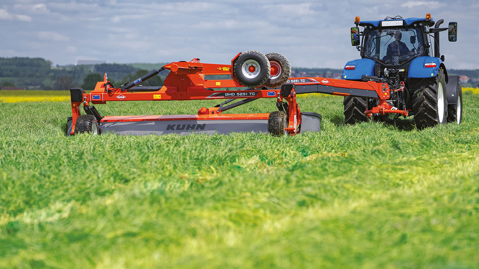 KUHN GMD 1051 TC - getrokken schijvenmaaier met centrale dissel