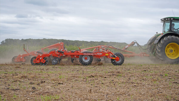 KUHN HIGHLANDER - tandstoppelcultivator