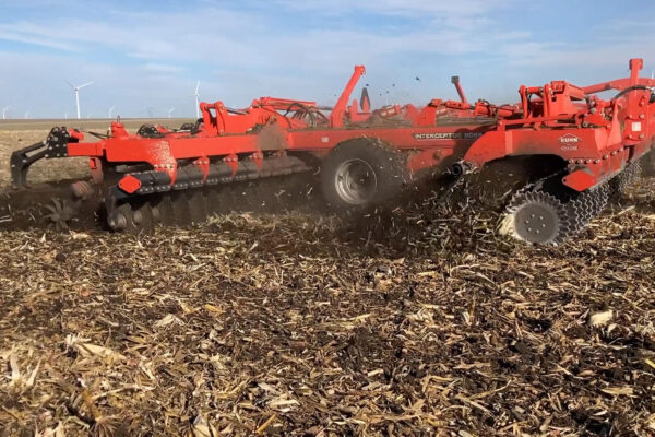 KUHN INTERCEPTOR 8055 - snelle conserverende cultivator