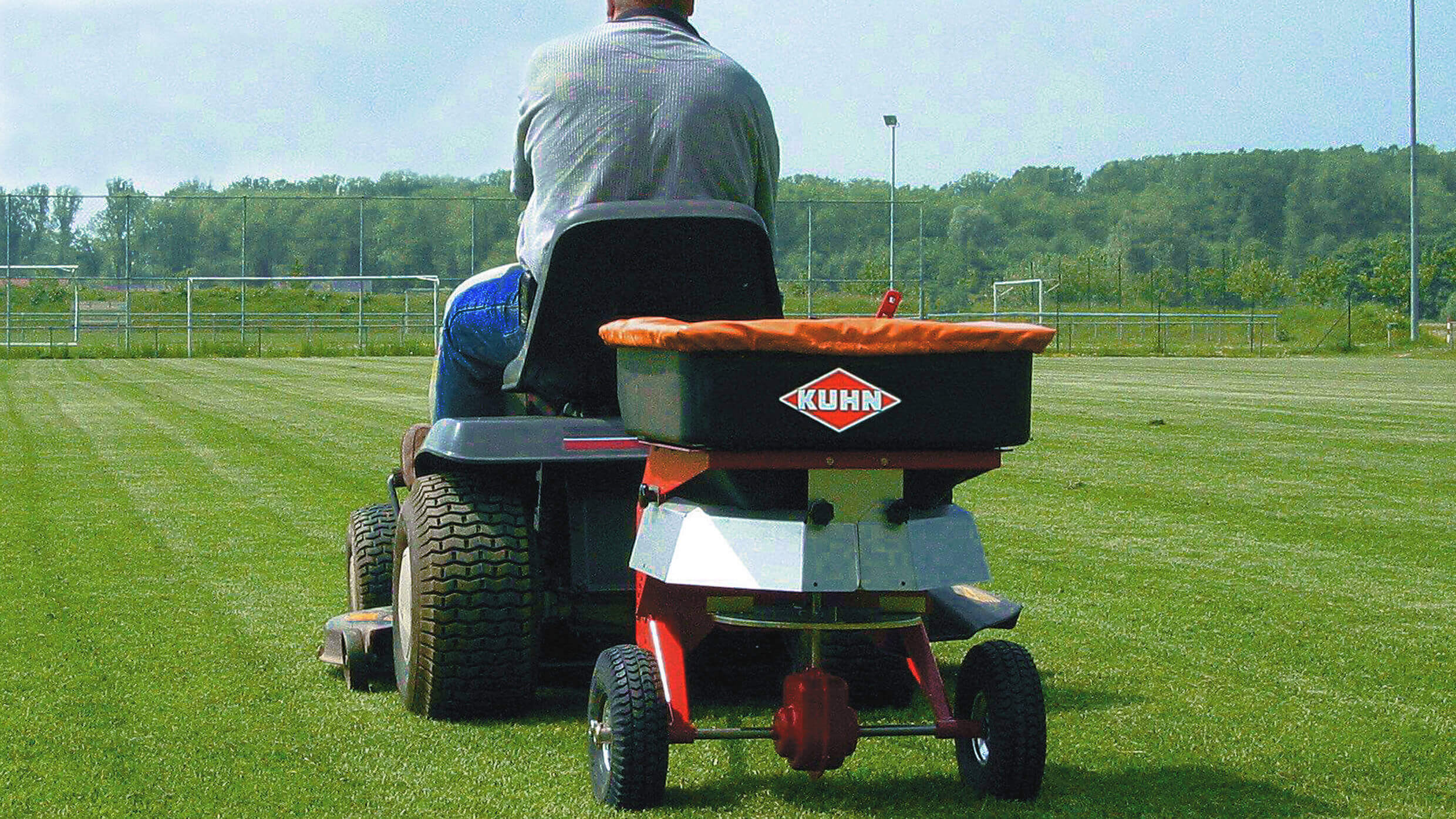 KUHN K51 - multifunctionele strooier