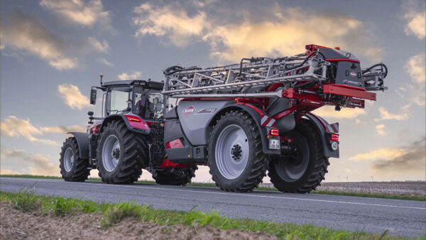KUHN KARAN - getrokken veldspuit met grote capaciteit