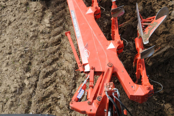 KUHN MASTER 153 - aanbouw wentelploeg voor intensief gebruik