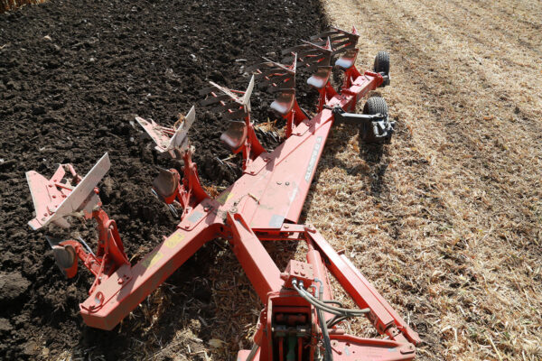 KUHN MASTER 183 - aanbouw wentelploeg voor zware omstandigheden