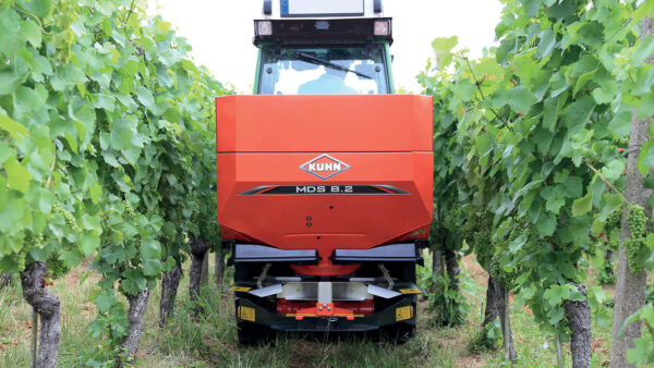 KUHN MDS .2 - compacte aanbouw kunstmeststrooier