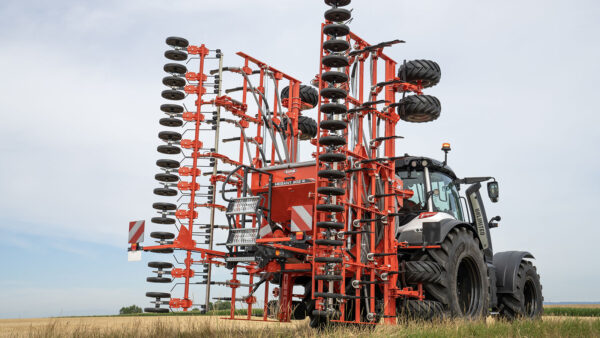KUHN MEGANT - aanbouw tandzaaimachine voor min-till