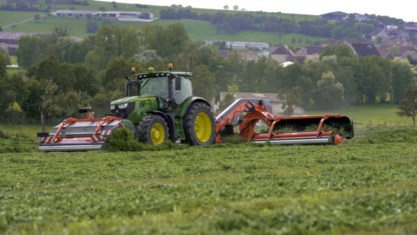 KUHN MERGE MAXX 442 F - frontgedragen bandhark