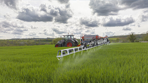 KUHN METRIS 2 - getrokken veldspuit