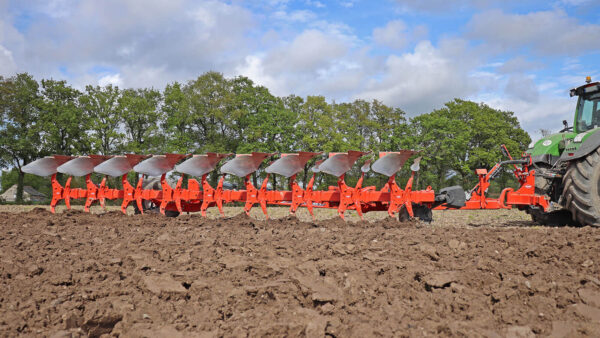 KUHN MULTI-LEADER XT - halfgedragen wentelploeg met enkel wiel