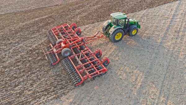 KUHN OPTIMER - stoppelcultivator met onafhankelijke schijven