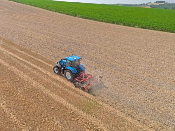 KUHN OPTIMER - stoppelcultivator met onafhankelijke schijven