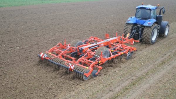 KUHN PERFORMER - multifunctionele schijven- en tandcultivator
