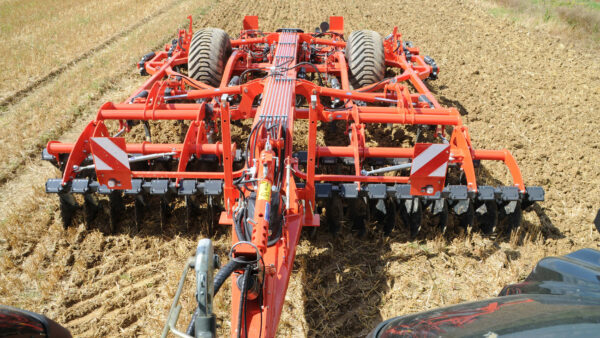KUHN PERFORMER - multifunctionele schijven- en tandcultivator