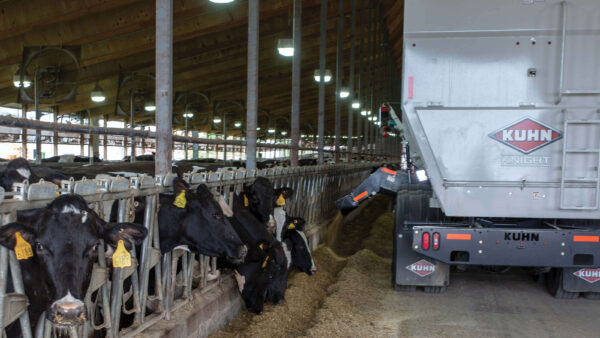 KUHN PF 100 ProFeed - voerdoseerbak met grote capaciteit