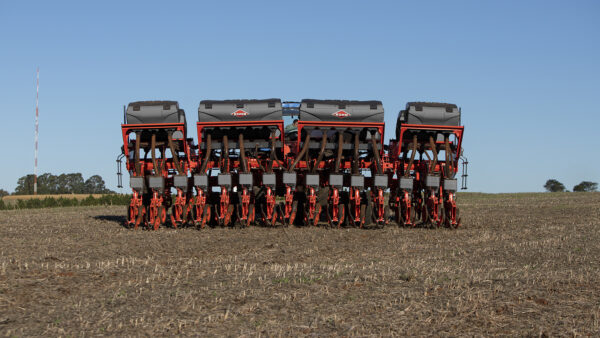 KUHN PRIME AT M - mechanische precisiezaaimachine met zelftransport