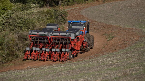 KUHN PRIME AT M - mechanische precisiezaaimachine met zelftransport