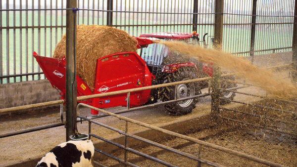 KUHN PRIMOR 2060 H - aanbouw stroblazer met hydraulische scheider