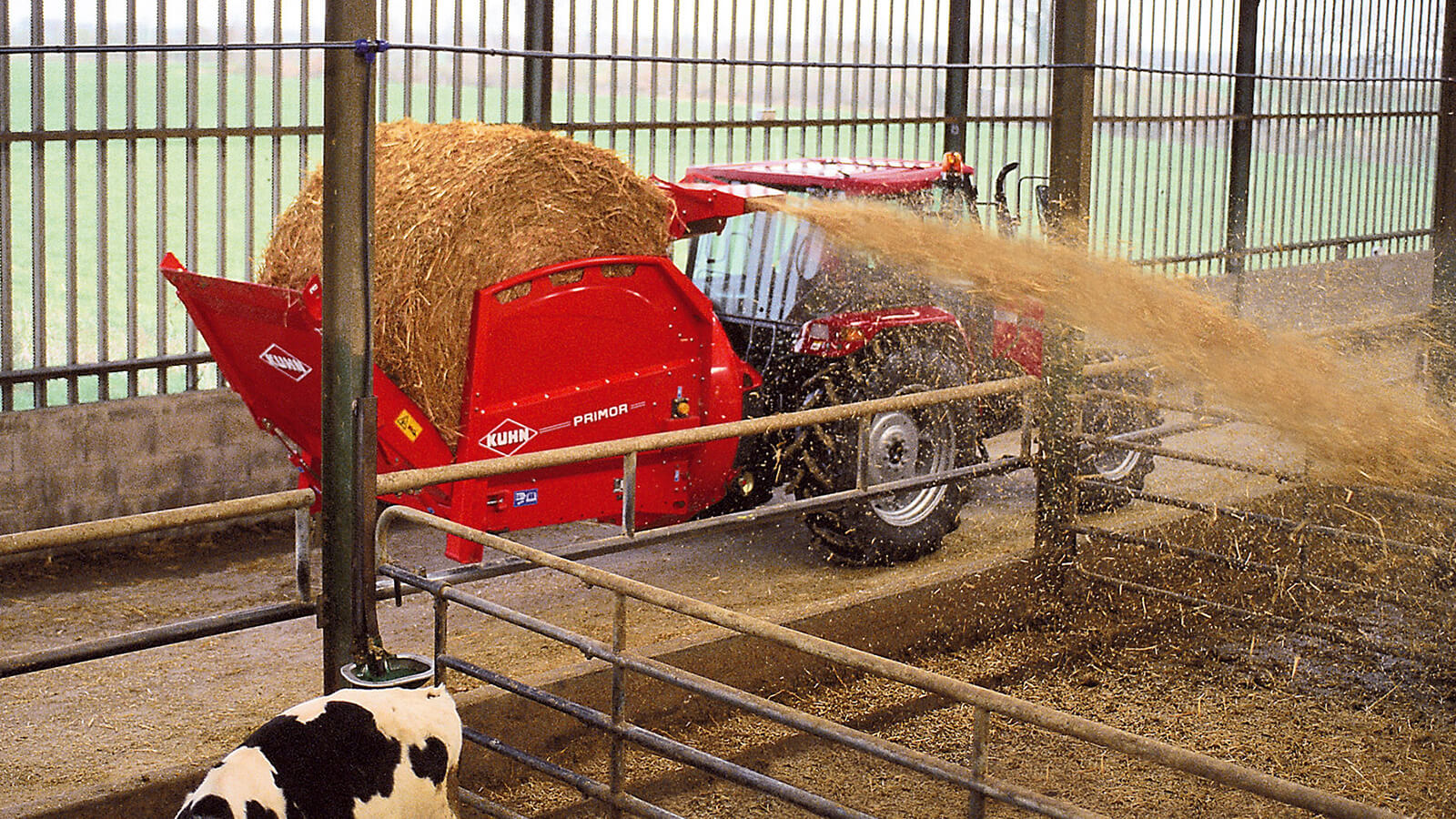 KUHN PRIMOR 2060 H - aanbouw stroblazer met hydraulische scheider