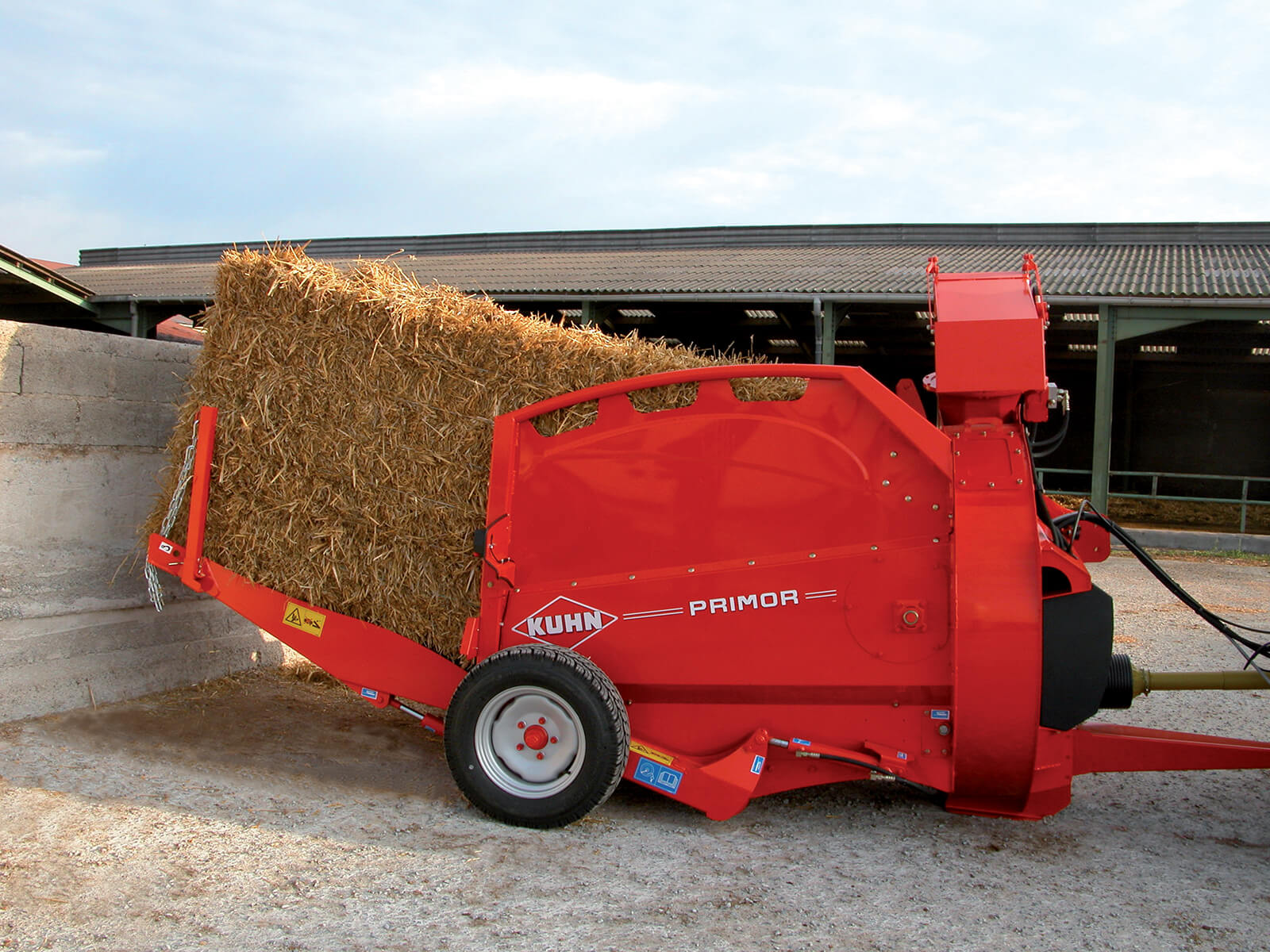 KUHN PRIMOR 2060 H - halfgedragen stroblazer met hydraulische scheider