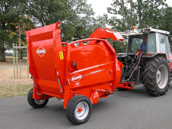 KUHN PRIMOR 2060 H - halfgedragen stroblazer met hydraulische scheider