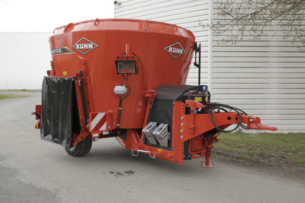 KUHN PROFILE 1 DL - voermengwagen met één vijzel en zijverdeling