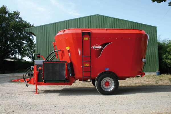 KUHN PROFILE CROSSMIX 2 CS - lage voermengwagen met twee vijzels