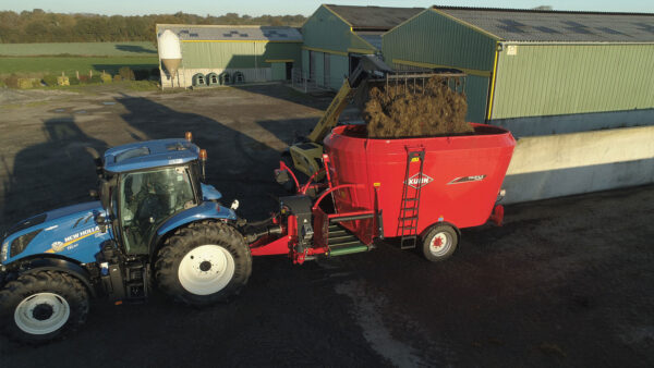 KUHN PROFILE CROSSMIX 2 CS - lage voermengwagen met twee vijzels