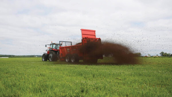 KUHN PS 250 / 260 / 270 / 280 ProSpread - stalmeststrooier met grote capaciteit