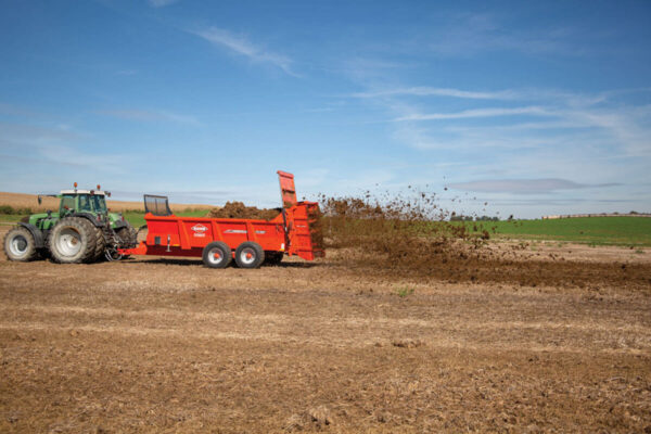 KUHN PS 250 / 260 / 270 / 280 ProSpread - stalmeststrooier met grote capaciteit
