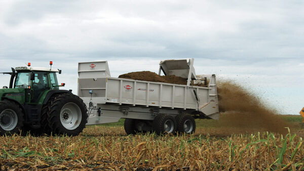 KUHN PSC 100 ProSpread - commerciële stalmeststrooier