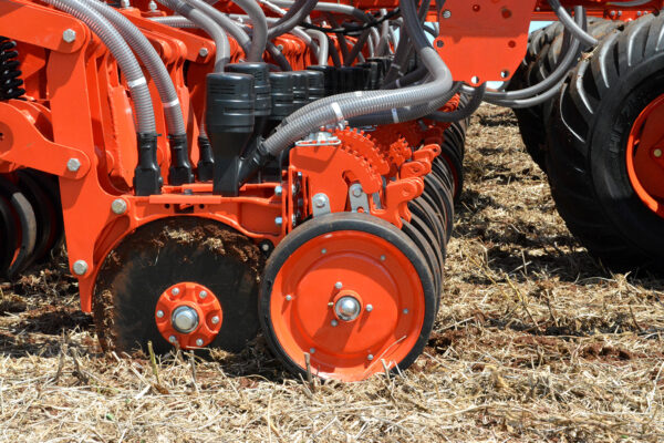 KUHN QUADRA - pneumatische no-till zaaimachine met zelftransport