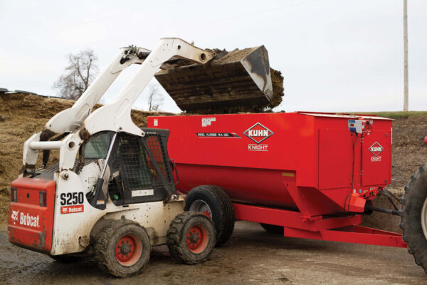 KUHN RA 125 / 130 Reel Auggie - haspelvoermengwagen