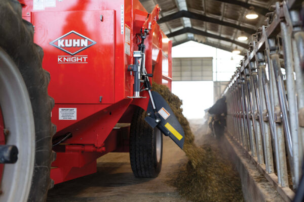 KUHN RA 125 / 130 Reel Auggie - haspelvoermengwagen