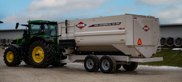 KUHN RC 300 - commerciële haspelvoermengwagen