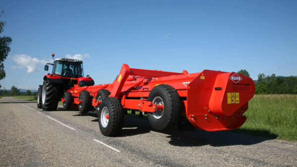 KUHN RMS 820 - klepelmaaier met grote werkbreedte
