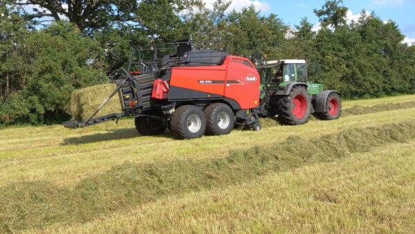 KUHN SB 890 - grote pakkenpers