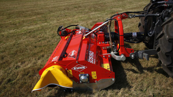 KUHN SDS - klepelmaaier met zijafleg voor wijngaarden en boomgaarden