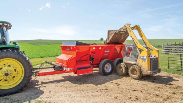 KUHN SL 100 ProTwin Slinger - stalmeststrooier met dubbele vijzel