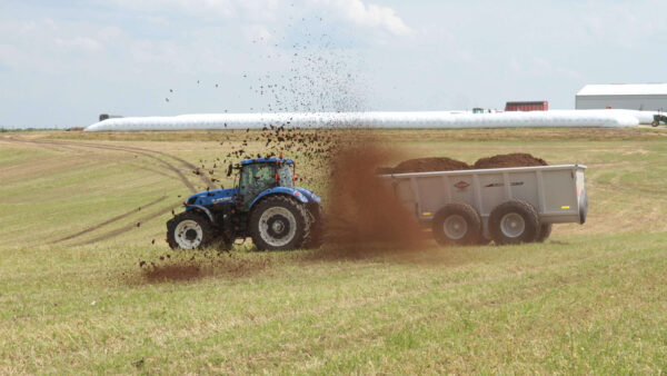 KUHN SLC 100 ProTwin Slinger - commerciële stalmeststrooier