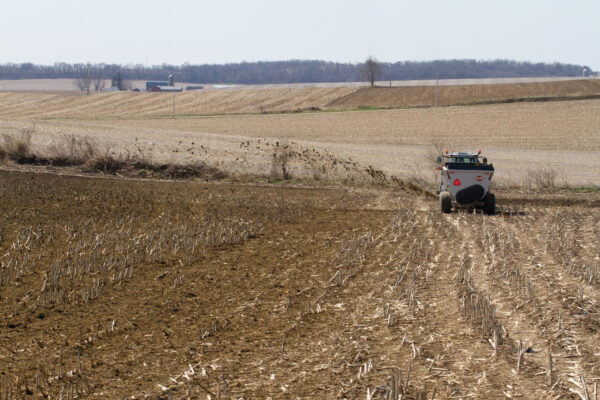 KUHN SLC 126 ProTwin Slinger - zijstrooier voor mest
