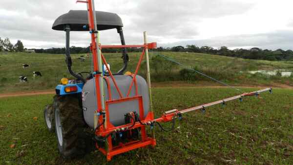 KUHN SLM - compacte aanbouw veldspuit