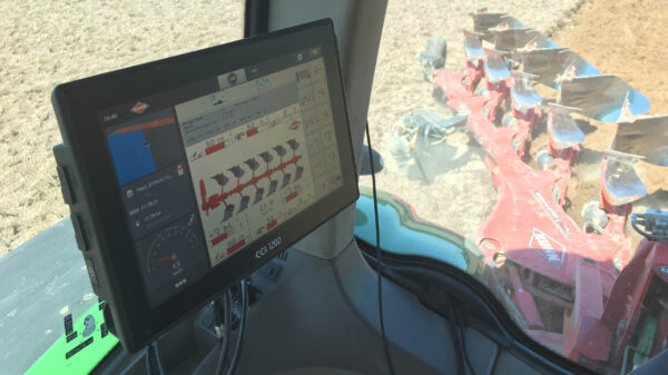 KUHN Smart Ploughing - ISOBUS-bediening voor de VARI-MASTER L