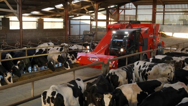 KUHN SPV - zelfrijdende voermengwagen met één vijzel