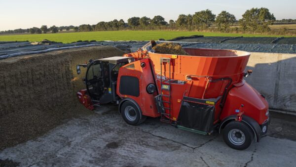 KUHN SPV - zelfrijdende voermengwagen met één vijzel
