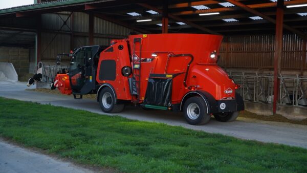KUHN SPV - zelfrijdende voermengwagen met één vijzel