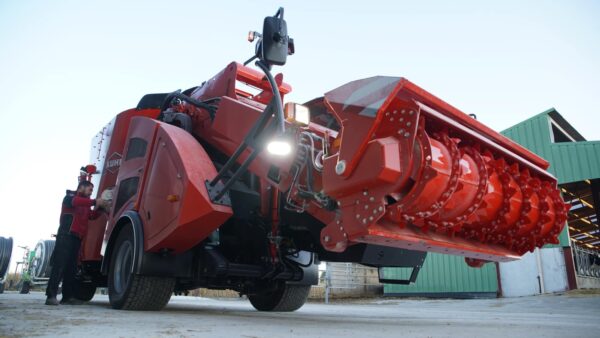 KUHN SPV - zelfrijdende voermengwagen met één vijzel