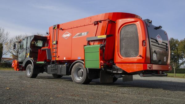 KUHN SPW INTENSE - zelfrijdende voermengwagen met twee vijzels