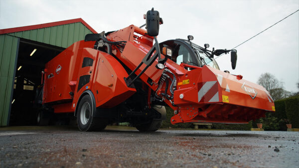 KUHN SPW POWER - zelfrijdende voermengwagen met twee vijzels
